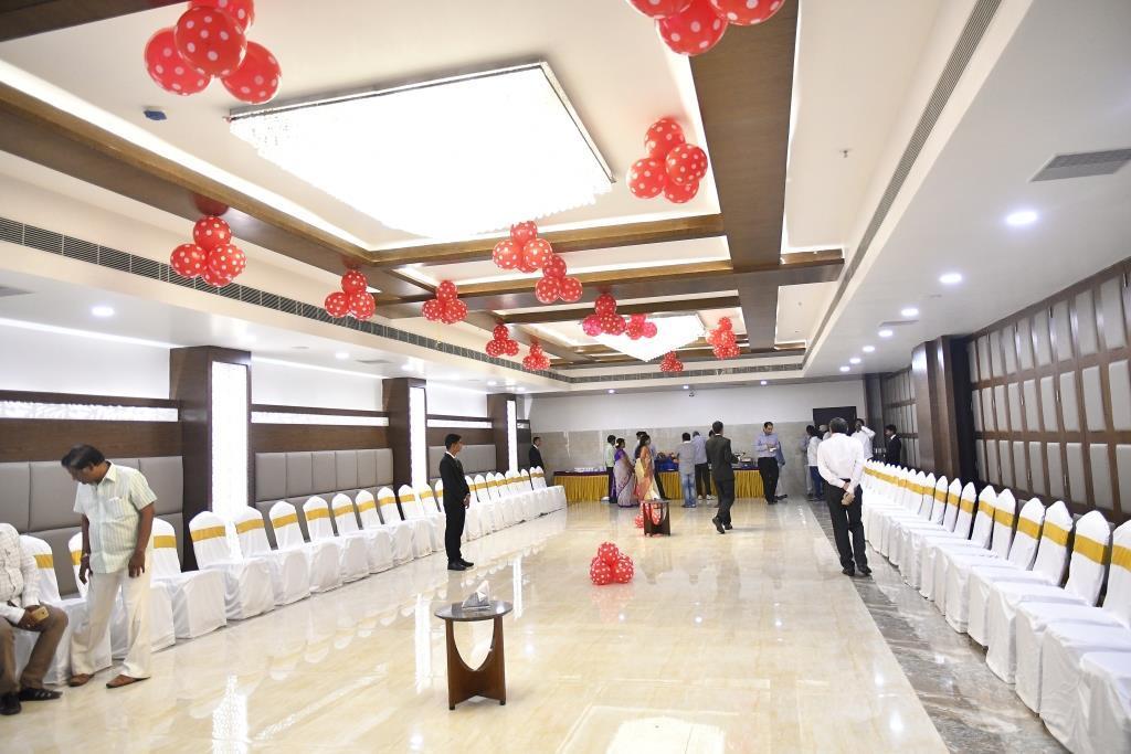 Hotel Ajantha Evergreen Vijayawāda Esterno foto